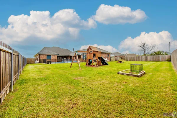 $499,000 | 308 Meadow View Court, Thibodaux, LA 70301