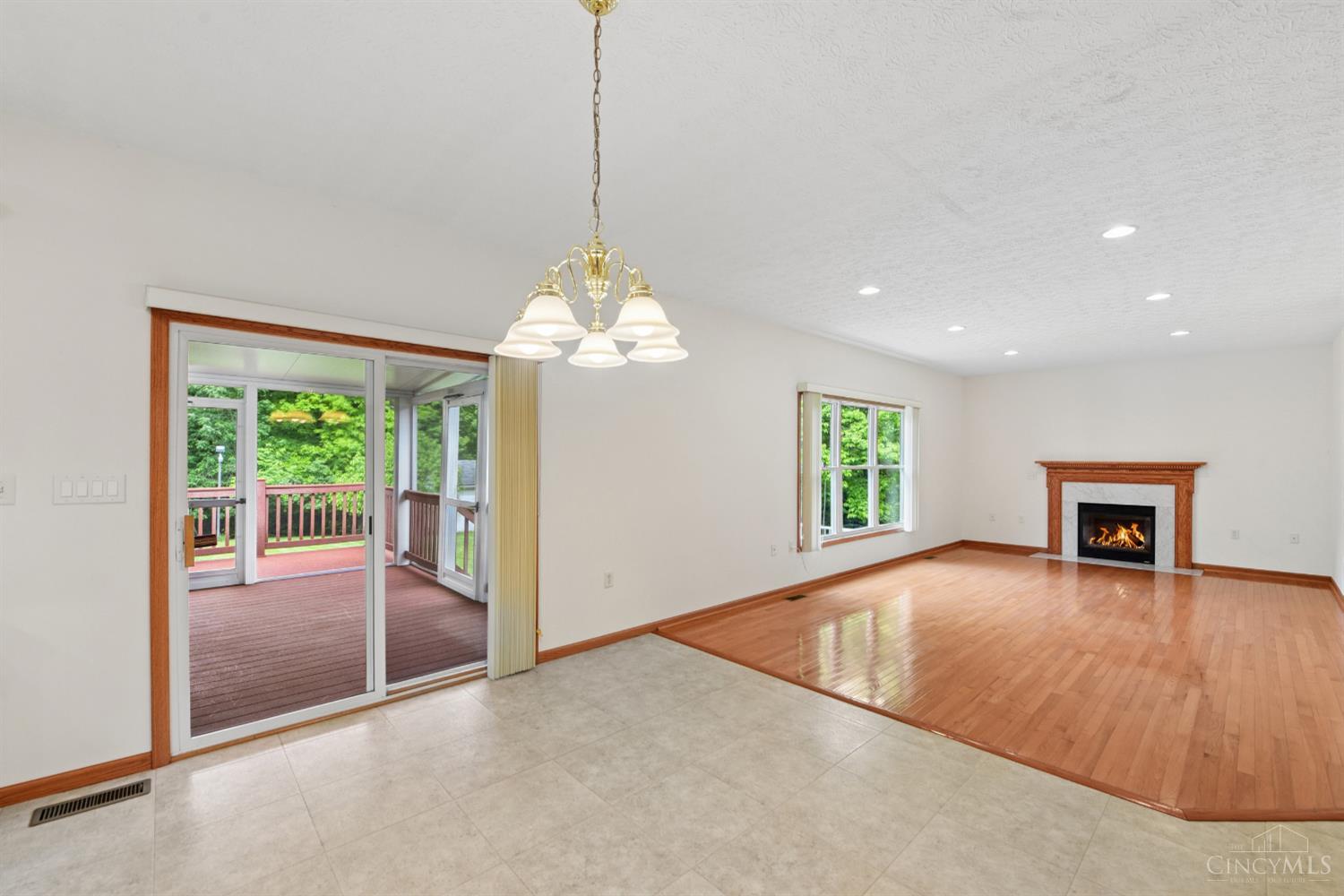 1109 Asbury Road Cincinnati, OH 45255 - Photo 20 of 69