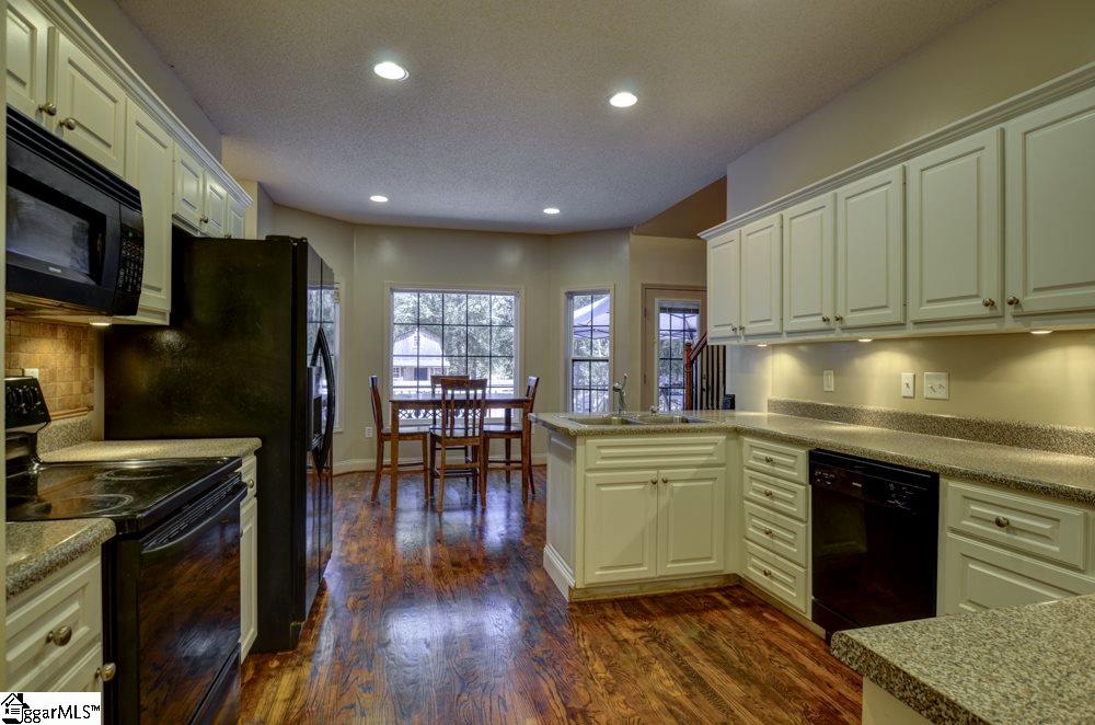 255 Edgewater Road Inman, SC 29349 - Photo 10 of 31