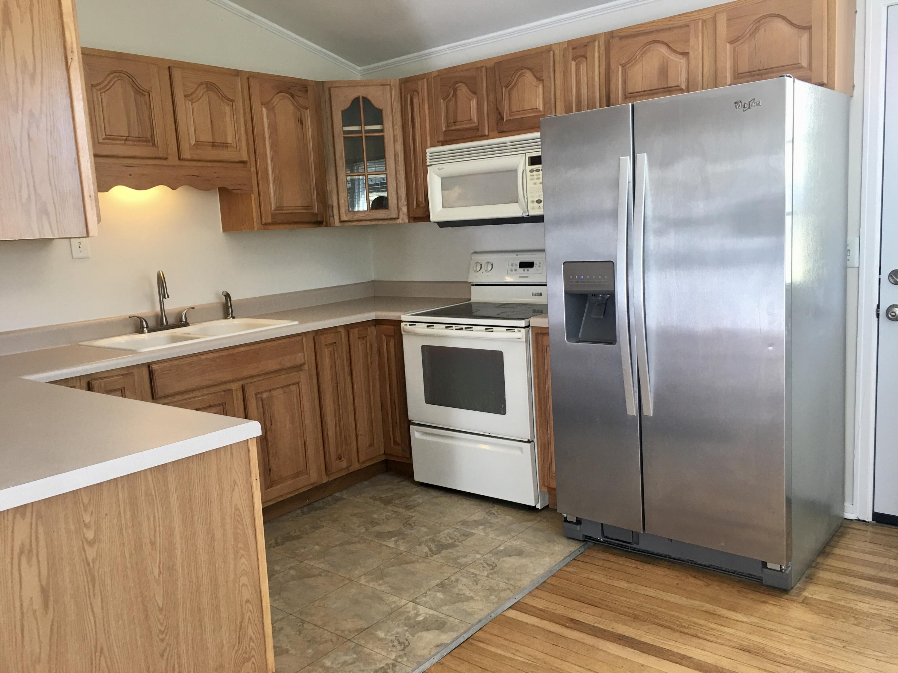 1224 Morrell Road Knoxville, TN 37919 - Photo 3 of 12 4