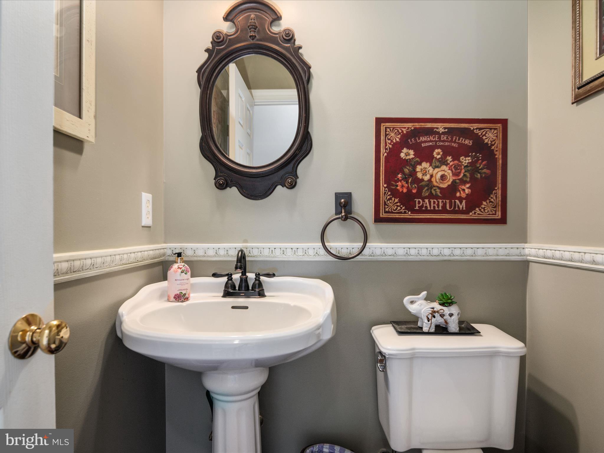 222 Beck Farm Road Centreville, MD 21617 - Photo 19 of 54 main floor powder room