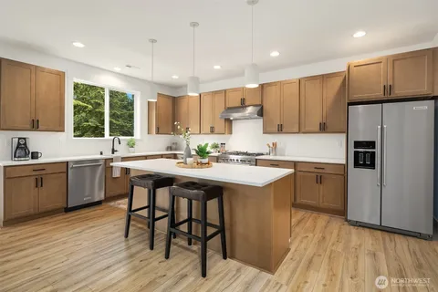 $1,199,800 | 10675 Southeast 170th Place, Renton, WA 98055