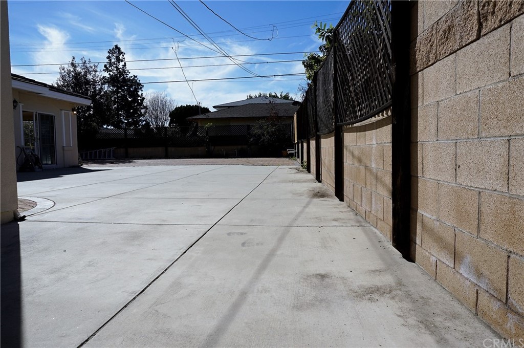 705 Cortez Road Arcadia, CA 91007 - Photo 59 of 70 a view of a car garage