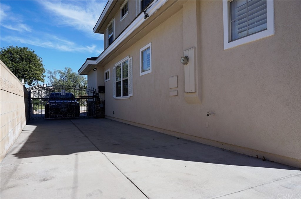 705 Cortez Road Arcadia, CA 91007 - Photo 60 of 70 wide driveway gated