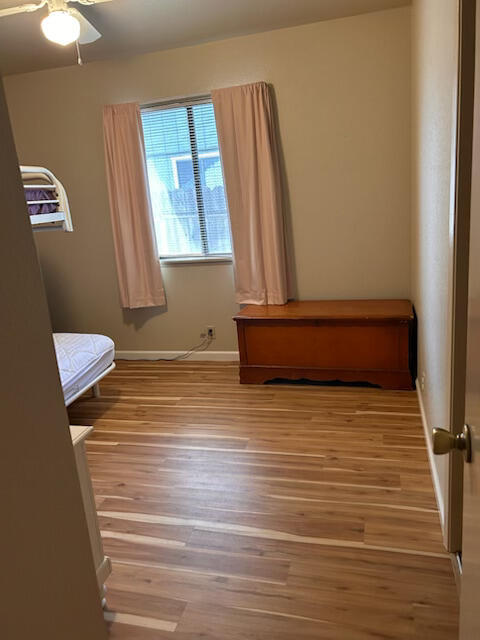 2046 Silverfield Loop Redding, CA 96002 - Photo 11 of 17 a bathroom with a window