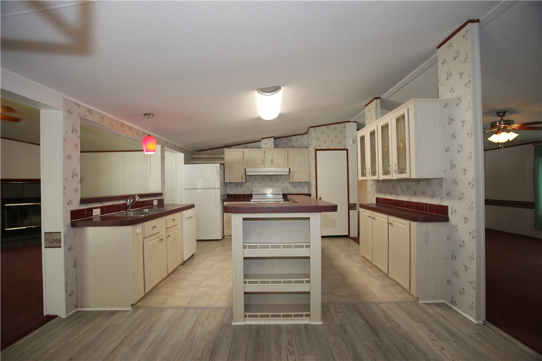 283 Charles Burton Road Honea Path, SC 29654 - Photo 5 of 32 Kitchen