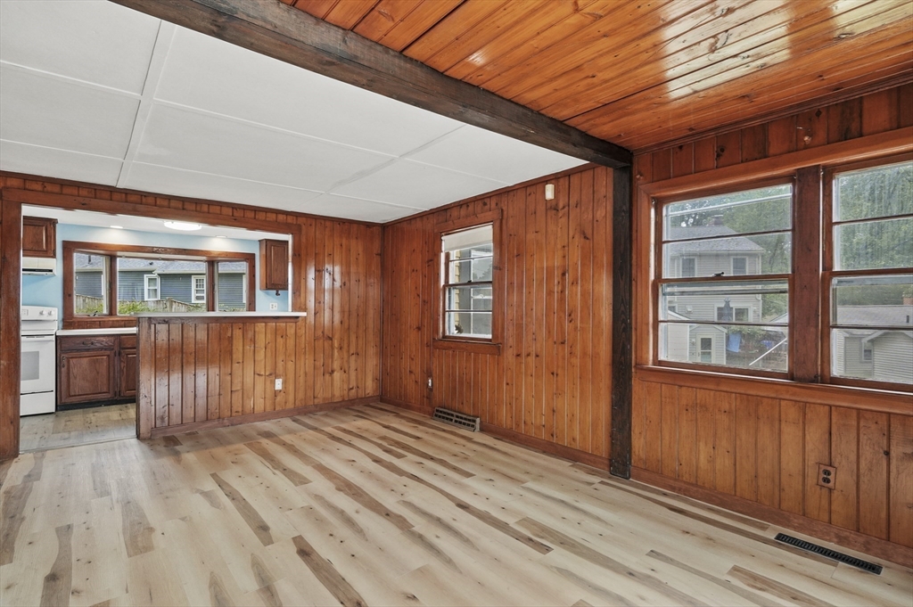 18 Amory Road Marlborough, MA 01752 - Photo 6 of 18 Gallery Image 6