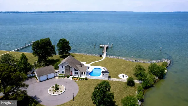 $1,675,000 | 1724 Ferry Point Court, Trappe, MD 21673