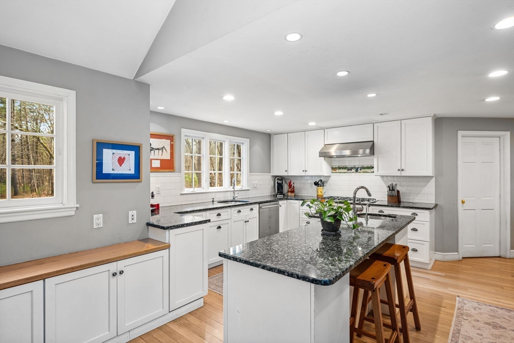 71 Old Pickard Road Concord, MA 01742 - Photo 5 of 24