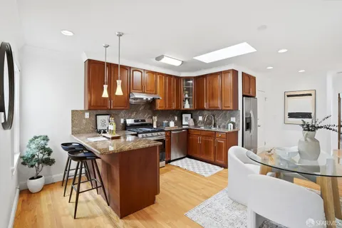 $1,295,000 | 2487 33rd Avenue, San Francisco, CA 94116