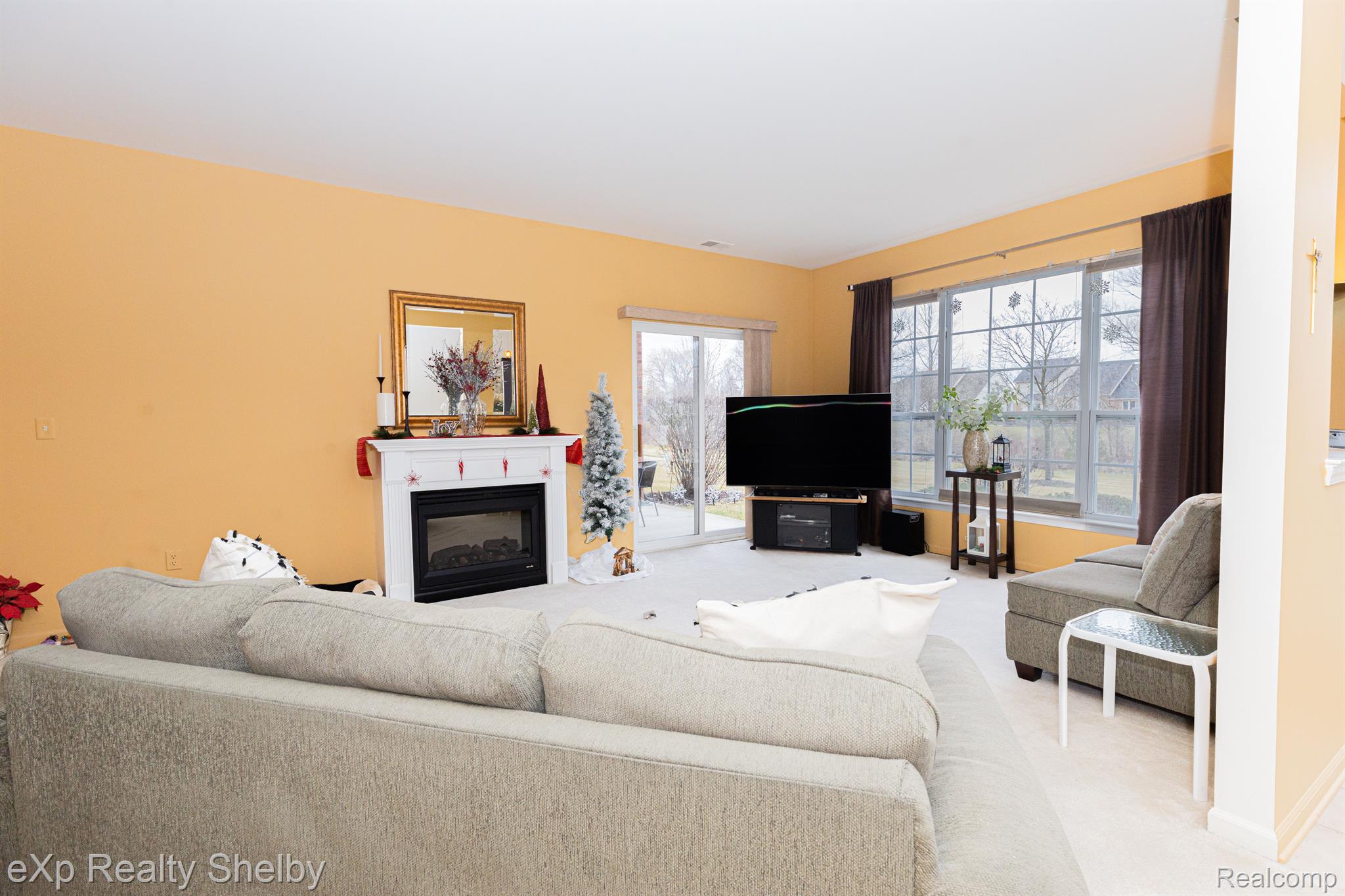 46075 Rhodes Drive Macomb, MI 48044 - Photo 5 of 33 Gallery Image 5