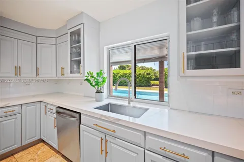 $2,375,000 | 11100 Southwest 73rd Court, Pinecrest, FL 33156