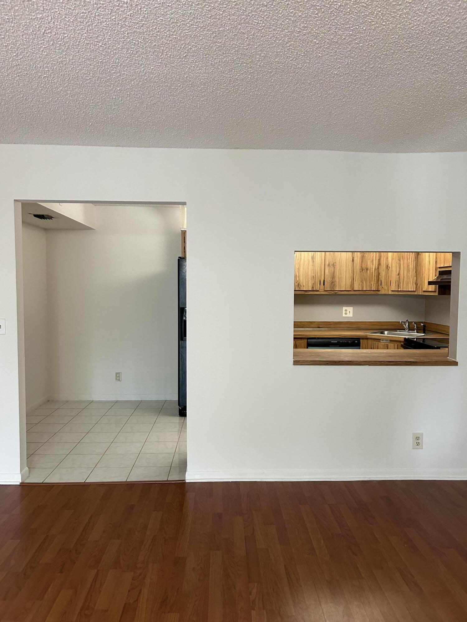 1003 Green Pine Boulevard, Unit E2 West Palm Beach, FL 33409 - Photo 5 of 13 LIVING