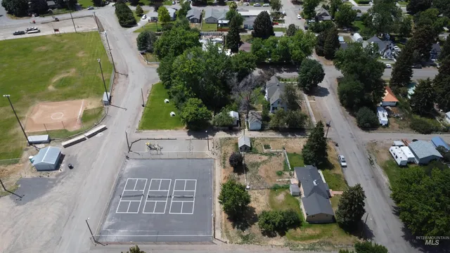 $220,000 | 309 East C Street, Shoshone, ID 83352