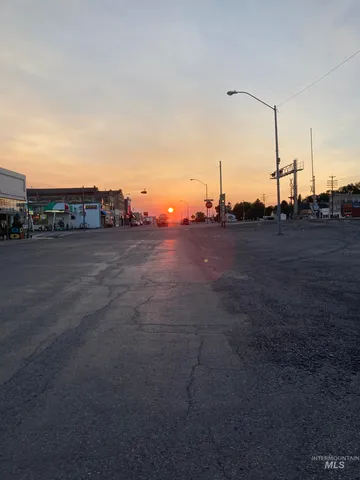 $220,000 | 309 East C Street, Shoshone, ID 83352