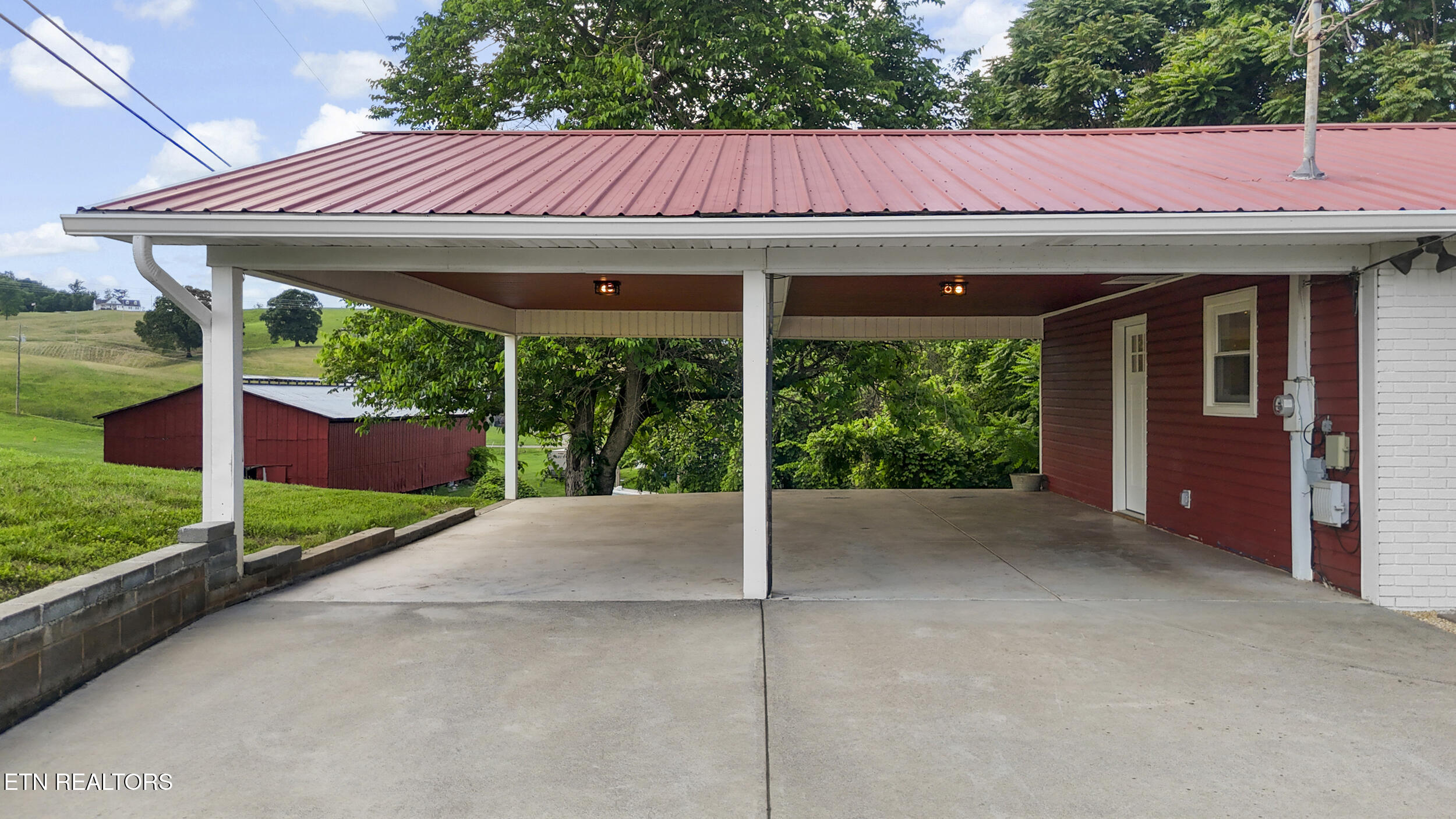7288 Lakeshore Drive Rutledge, TN 37861 - Photo 2 of 56 Carport