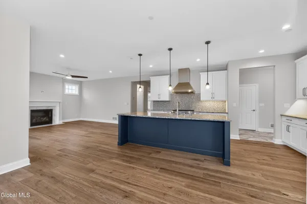 $875,000 | 10 Scarlet Street, Clifton Park, NY 12065