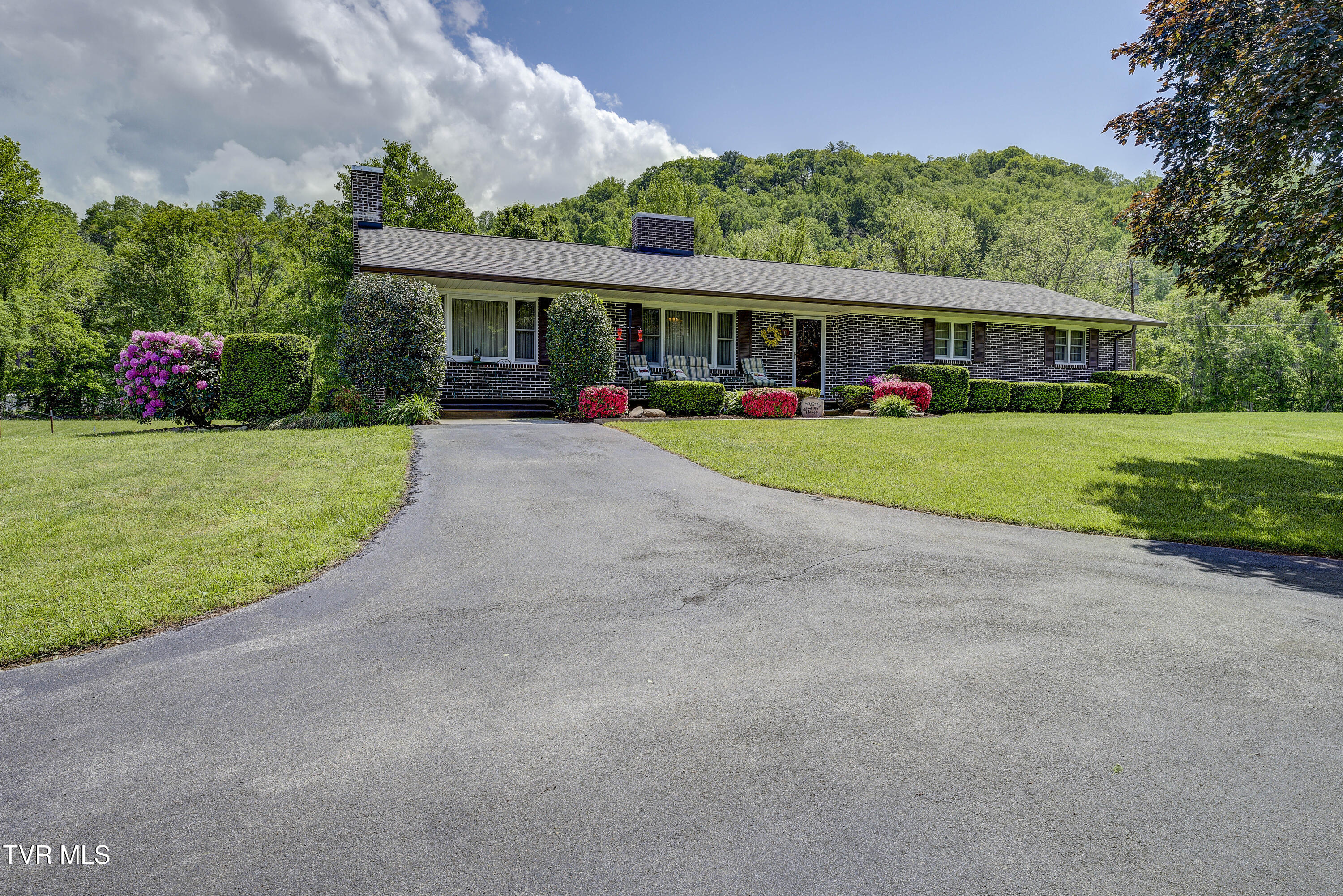 200 McCurry Lane, Unit 7 Erwin, TN 37650 - Photo 3 of 75 McCurryLane-57