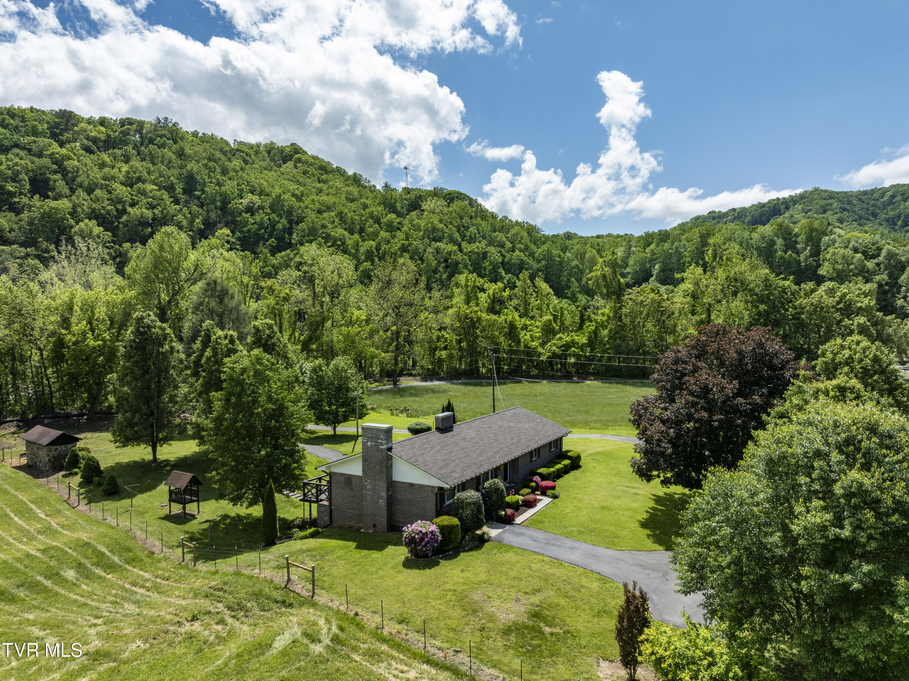 200 McCurry Lane, Unit 7 Erwin, TN 37650 - Photo 64 of 75 McCurry-aerials-2