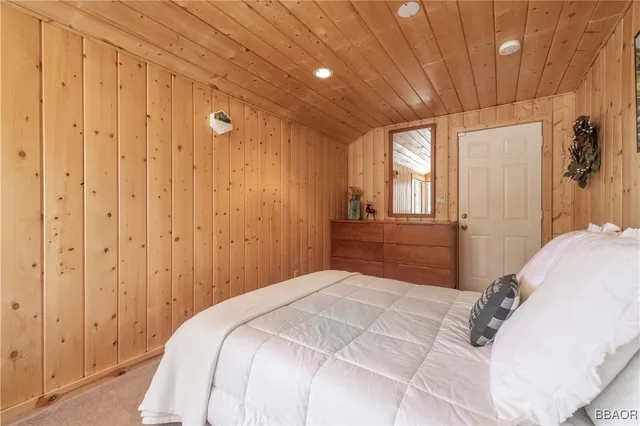 $459,000 | 1118 Bruin Trail, Fawnskin, CA 92333