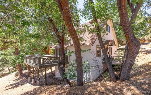 $459,000 | 1118 Bruin Trail, Fawnskin, CA 92333
