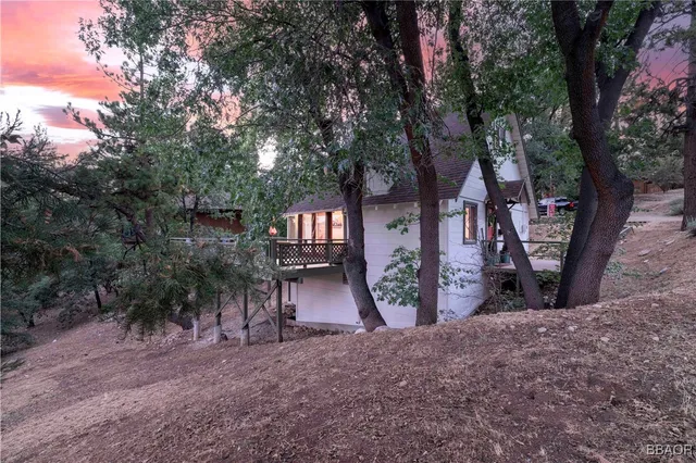 $459,000 | 1118 Bruin Trail, Fawnskin, CA 92333