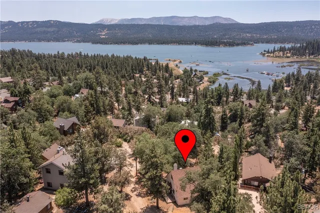 $459,000 | 1118 Bruin Trail, Fawnskin, CA 92333