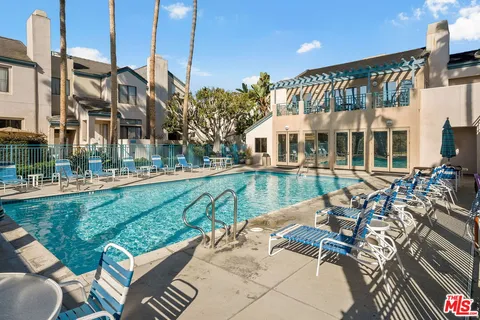 $995,000 | 6805 Hannum Avenue, Culver City, CA 90230