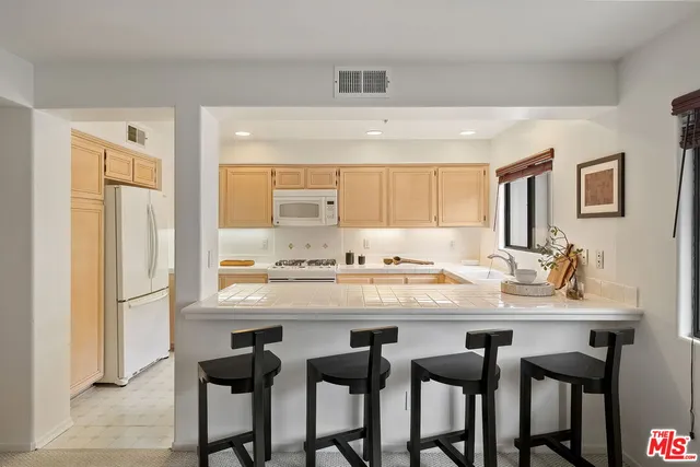 $995,000 | 6805 Hannum Avenue, Culver City, CA 90230