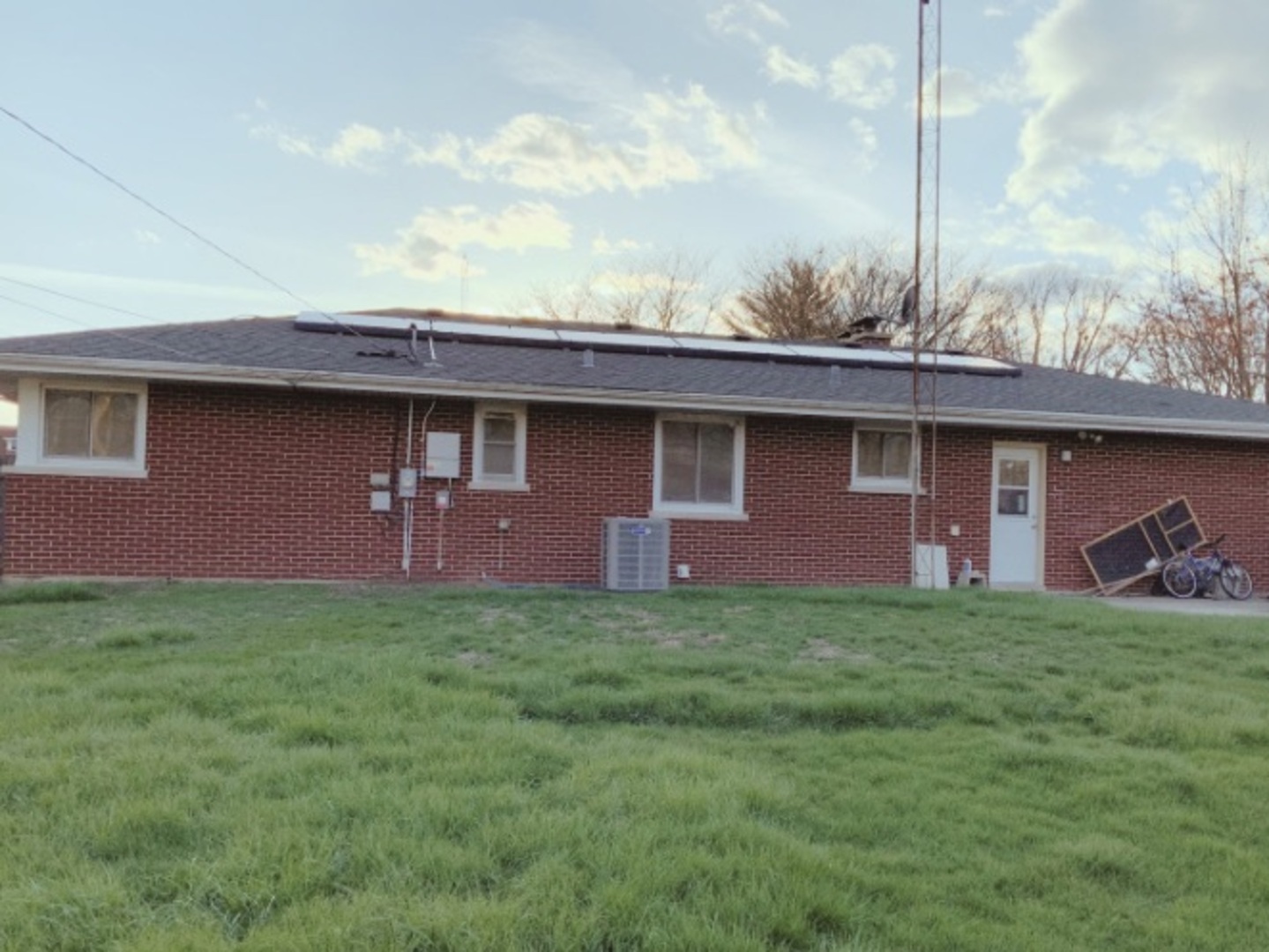 1100 Frederick Street Joliet, IL 60435 - Photo 10 of 10 a house view with a garden space