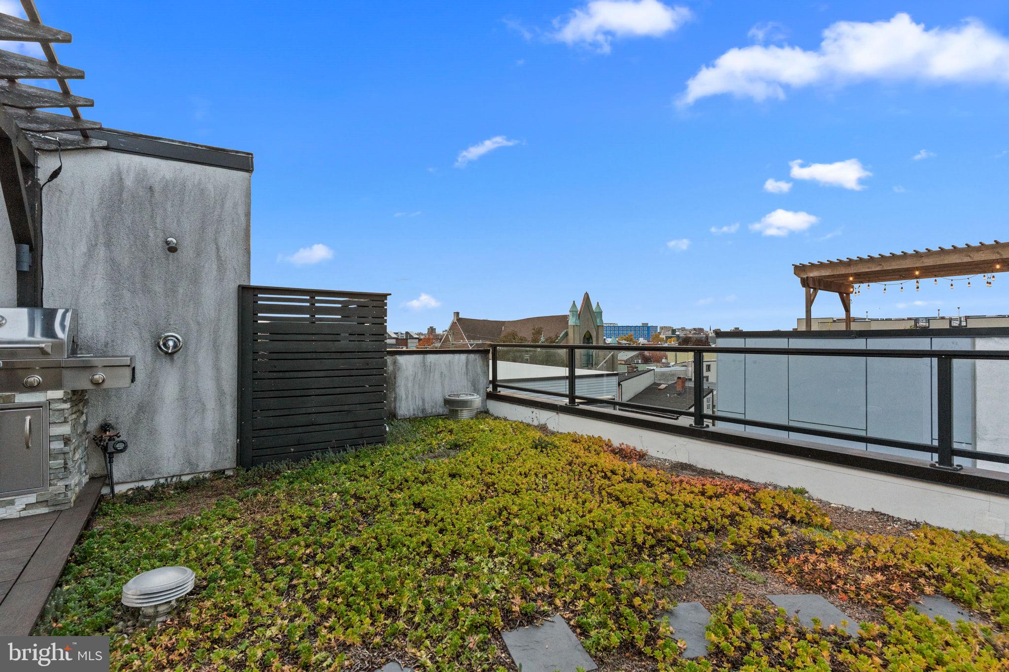 412 Moyer Street, Unit 7 Philadelphia, PA 19125 - Photo 47 of 55 a view of a backyard