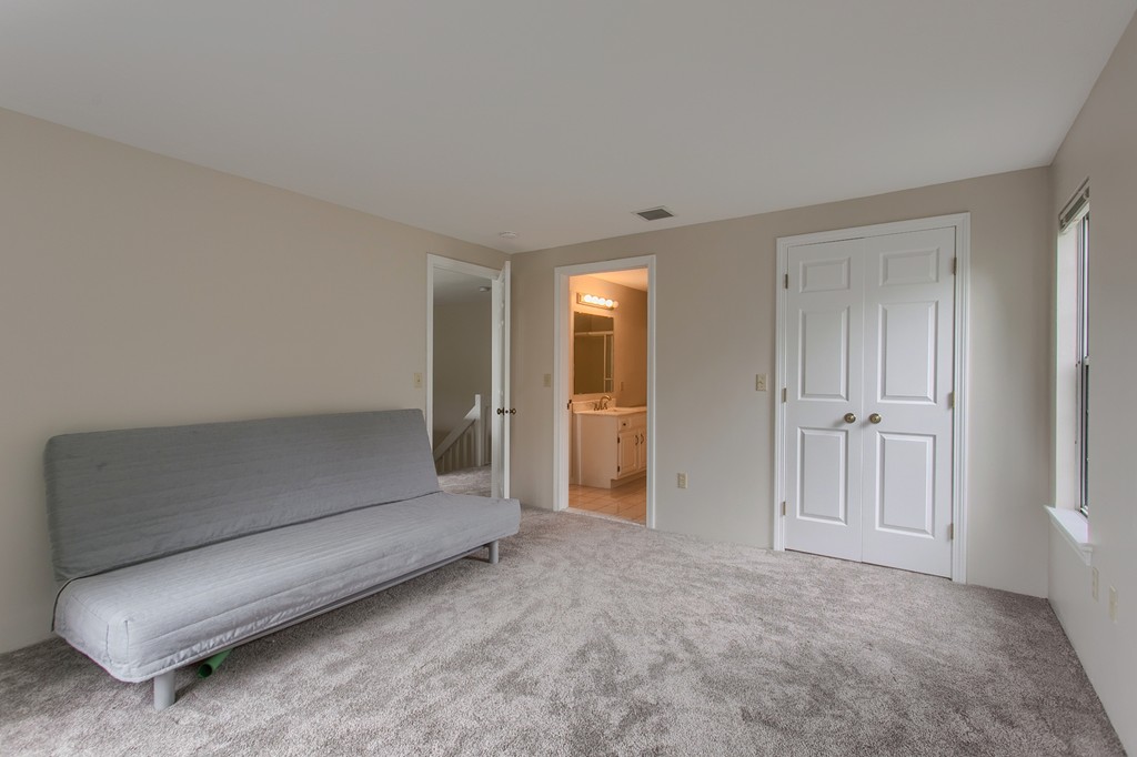 610 Ridgefield Circle, Unit D Clinton, MA 01510 - Photo 17 of 30