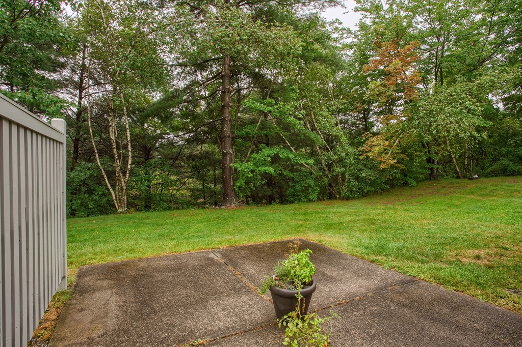 610 Ridgefield Circle, Unit D Clinton, MA 01510 - Photo 25 of 30