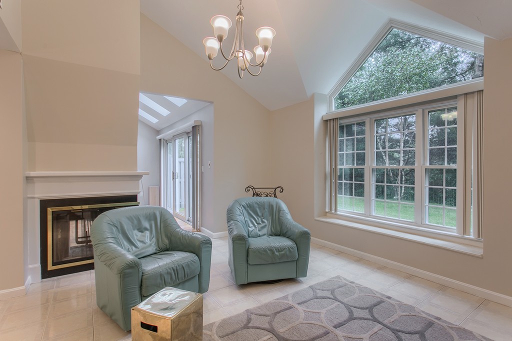 610 Ridgefield Circle, Unit D Clinton, MA 01510 - Photo 8 of 30