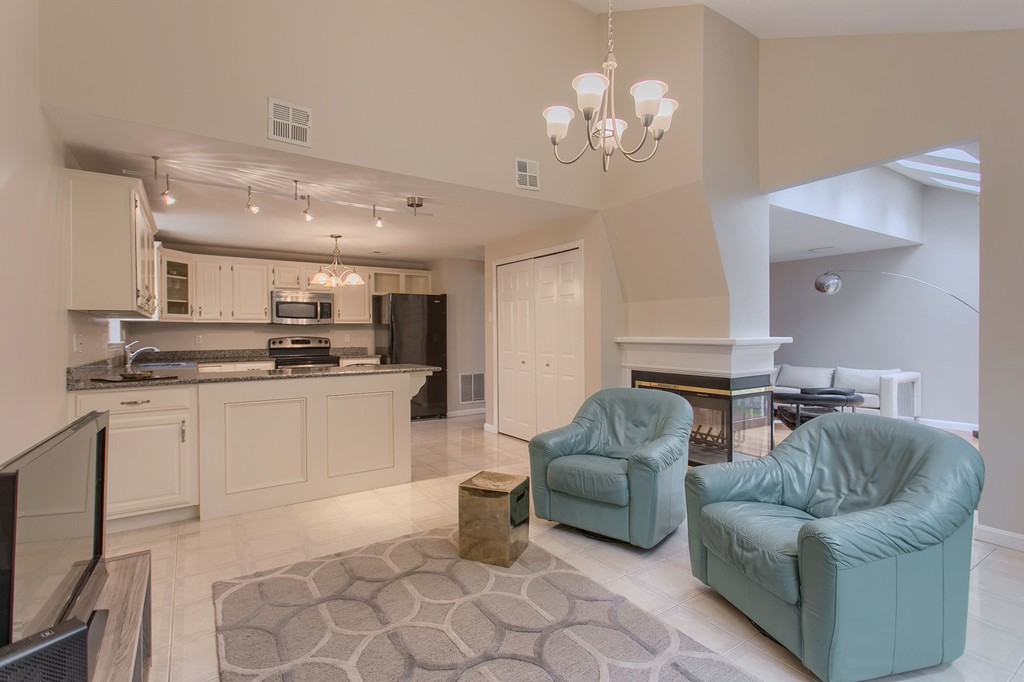 610 Ridgefield Circle, Unit D Clinton, MA 01510 - Photo 9 of 30