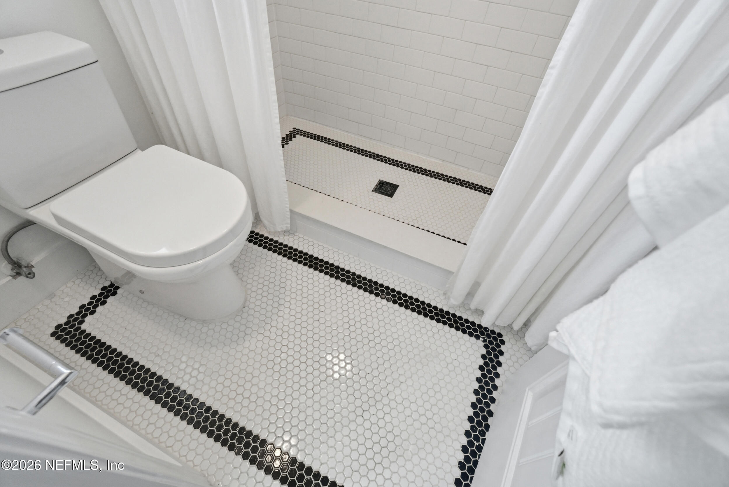 355 19th Street Atlantic Beach, FL 32233 - Photo 23 of 37 Primary Bathroom
