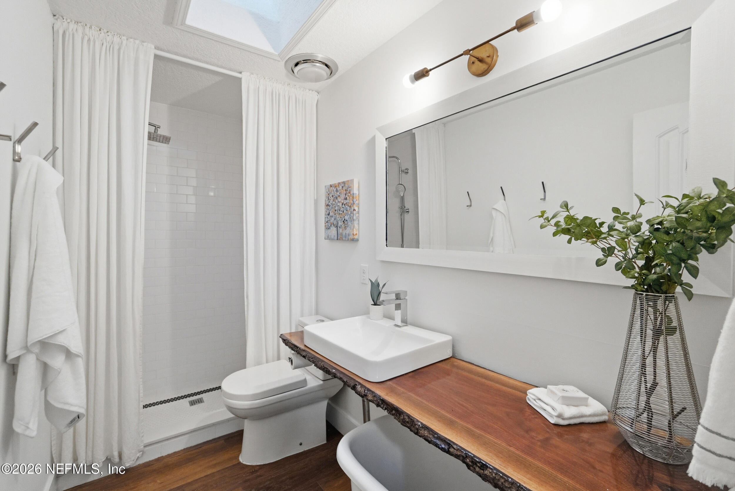 355 19th Street Atlantic Beach, FL 32233 - Photo 26 of 37 Hall Bathroom