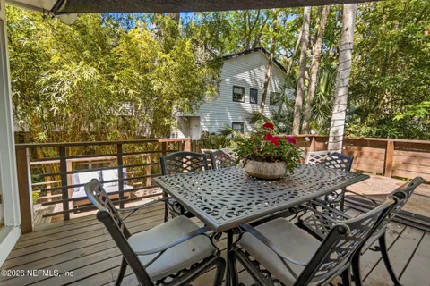 $1,090,000 | 355 19th Street, Atlantic Beach, FL 32233