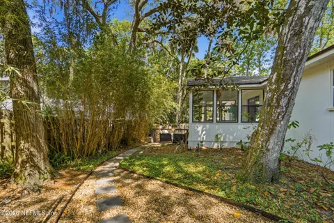 $1,090,000 | 355 19th Street, Atlantic Beach, FL 32233