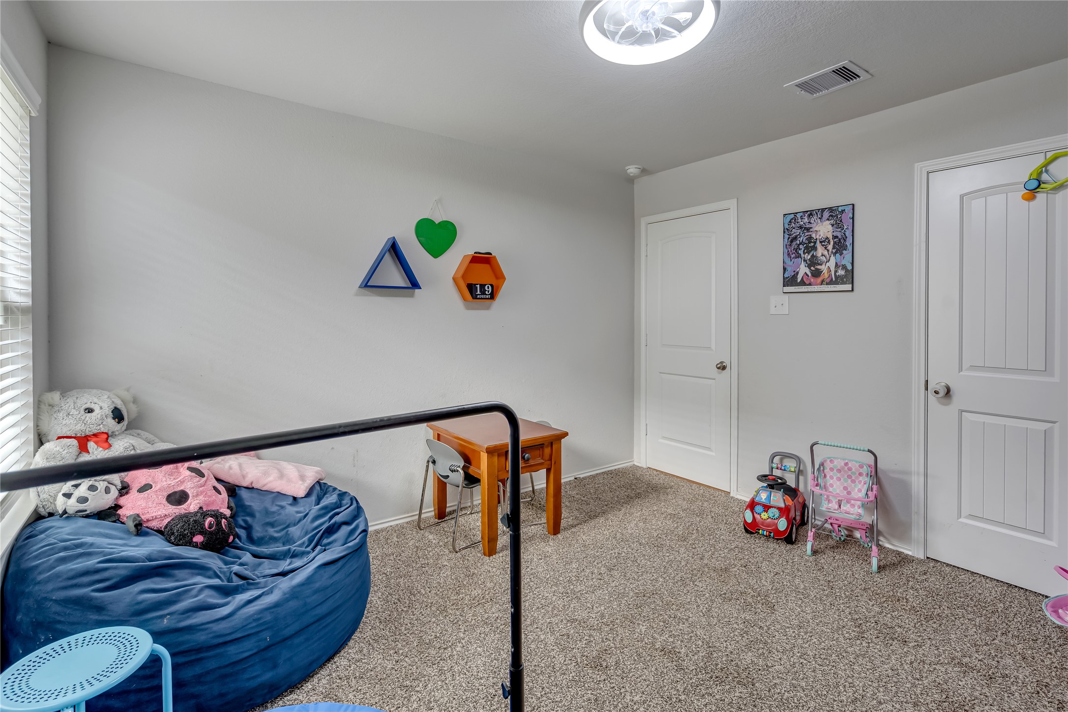 8022 Front Nine Lane Navasota, TX 77868 - Photo 24 of 30 a living room with furniture