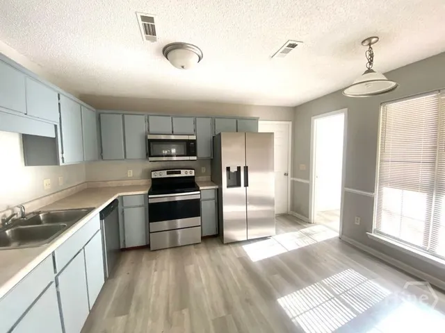 $1,745 | 424 Lancaster Loop, Hinesville, GA 31313