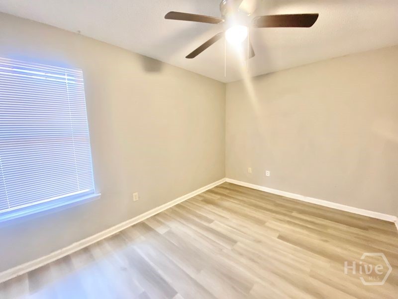 424 Lancaster Loop Hinesville, GA 31313 - Photo 5 of 7