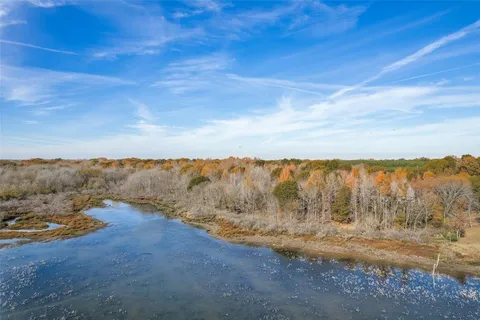 a view of an outdoor space