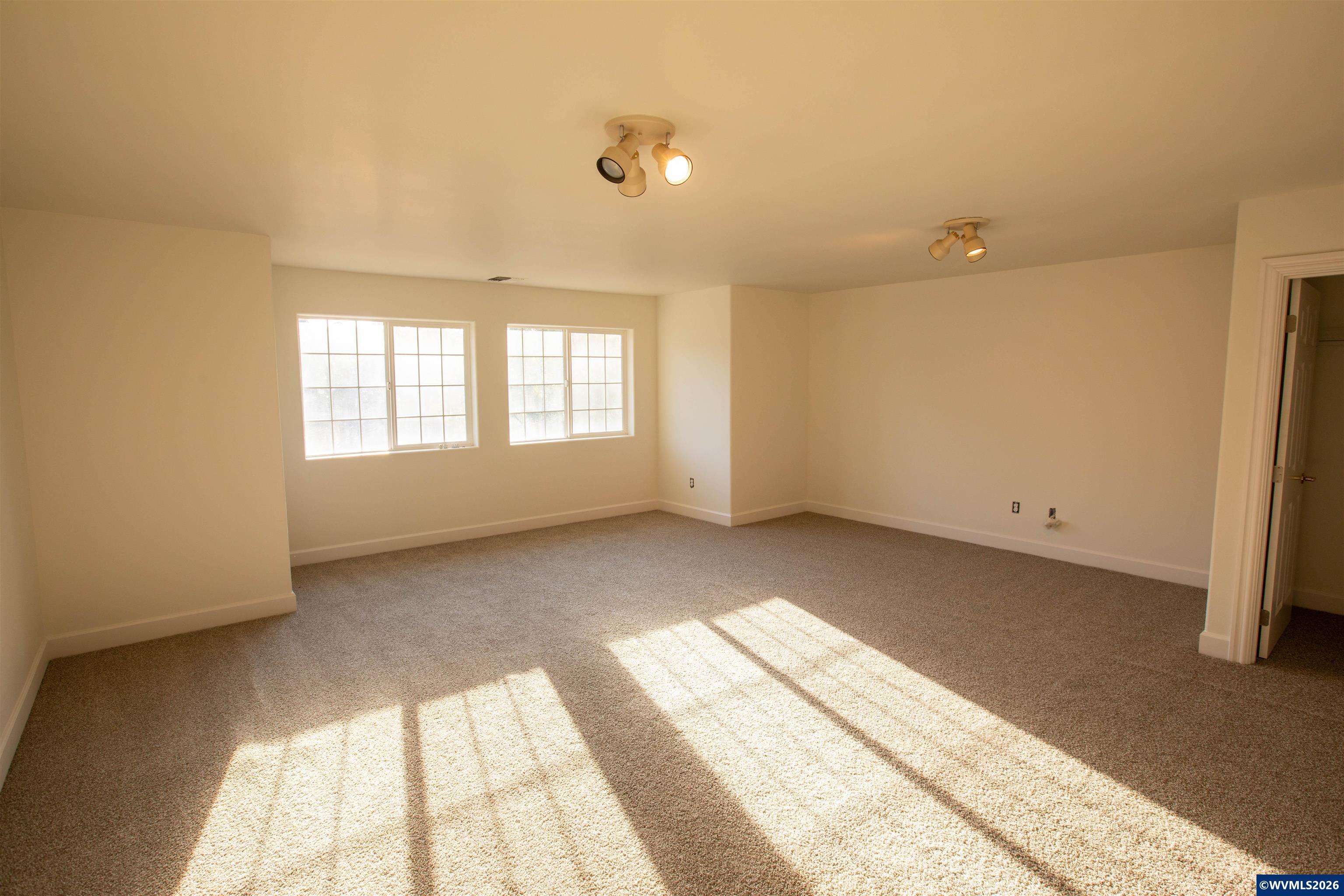 2075 Northwest Violet Avenue Albany, OR 97321 - Photo 21 of 34