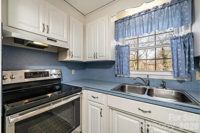 $239,900 | 1005 2nd Street Southeast, Conover, NC 28613