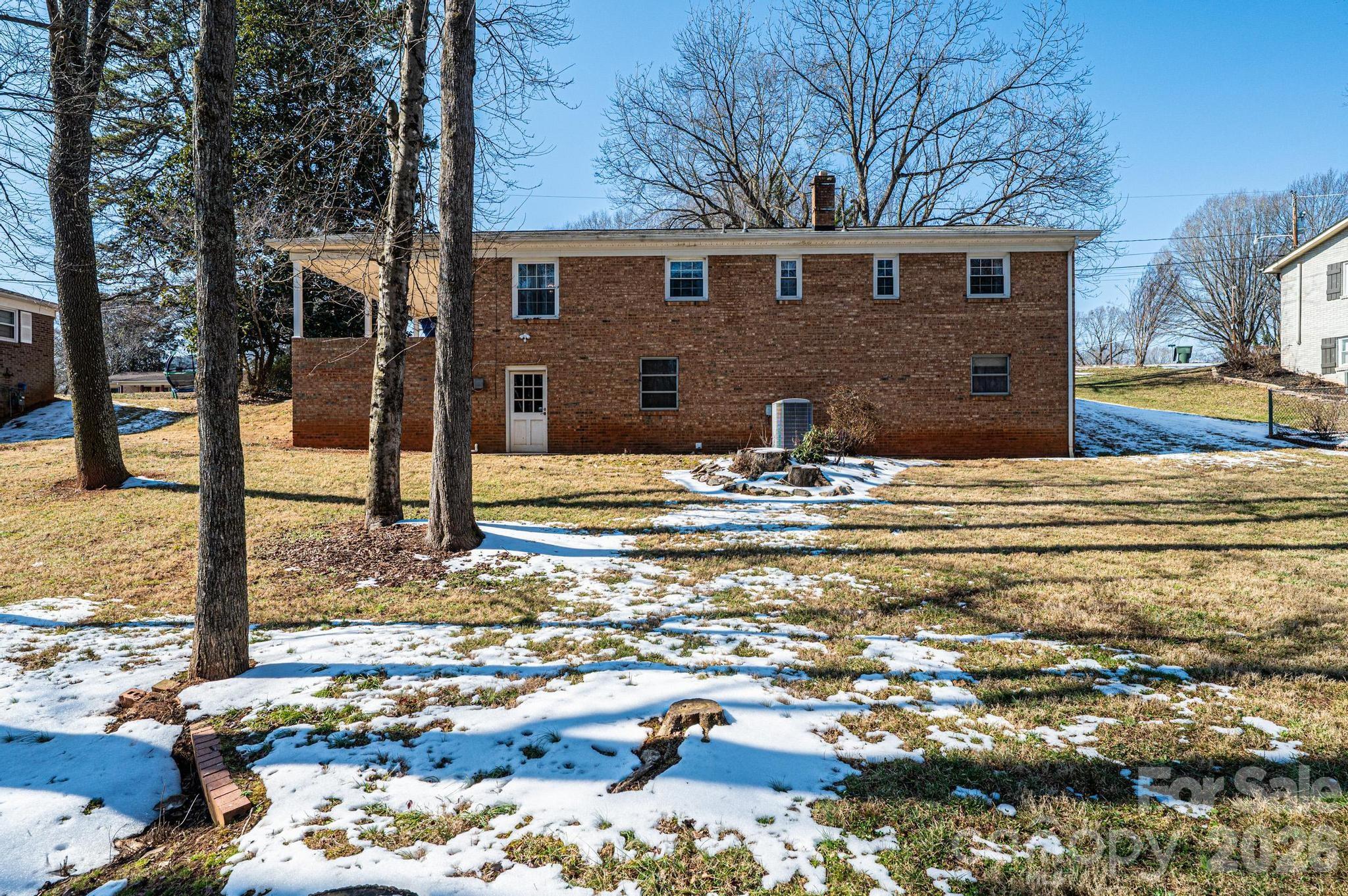 1005 2nd Street Southeast Conover, NC 28613 - Photo 2 of 43
