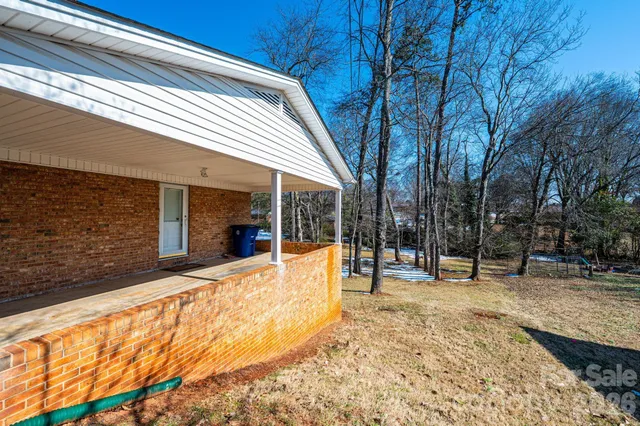 $239,900 | 1005 2nd Street Southeast, Conover, NC 28613