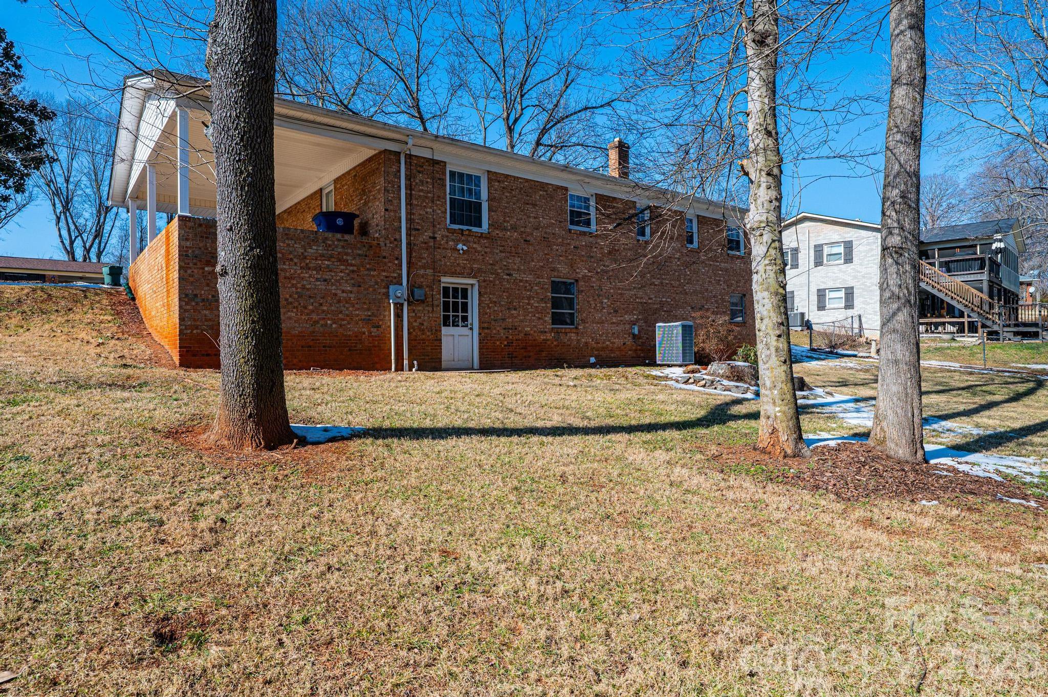 1005 2nd Street Southeast Conover, NC 28613 - Photo 40 of 43