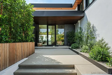 $9,995,000 | 2261 Hercules Drive, Los Angeles, CA 90046