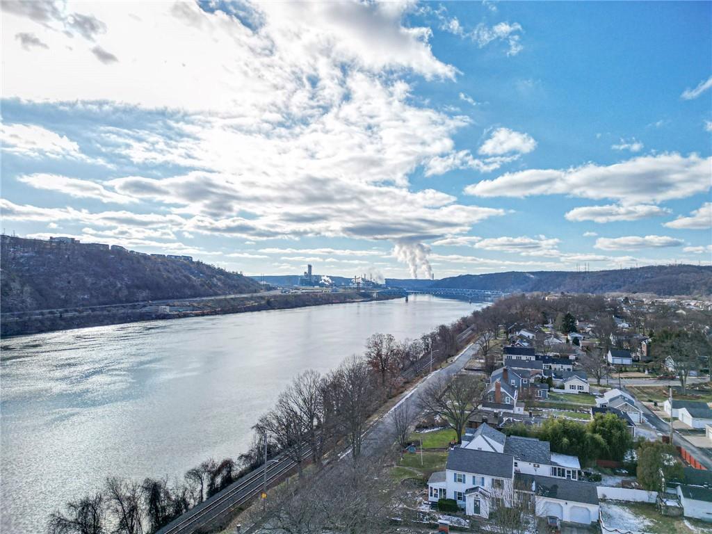 1440 Ohio Street Beaver, PA 15009 - Photo 33 of 36 a view of a city and lake view